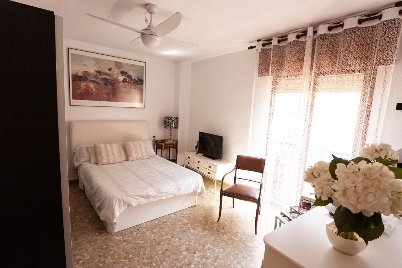Lola.- Habitacion De Matrimonio, Con Bano Privado Granada Bagian luar foto
